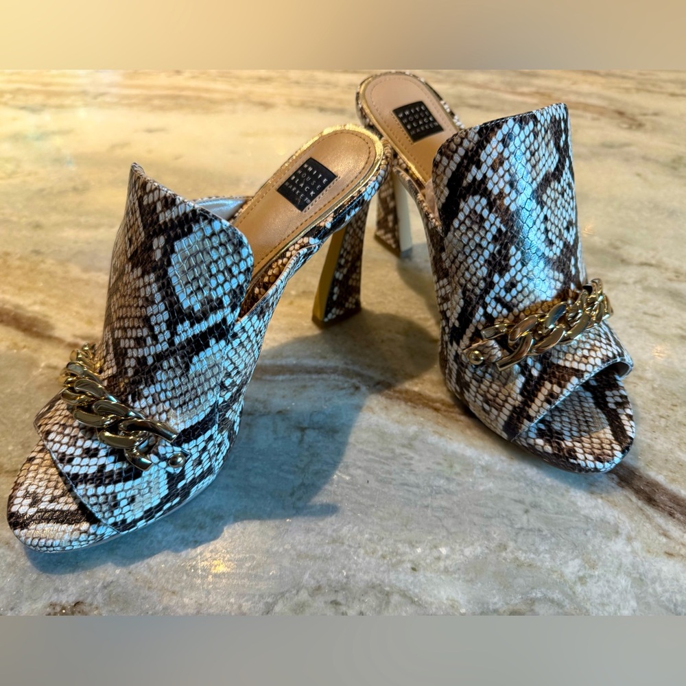 Snakeskin Patterned Heeled Mules with Gold Chain